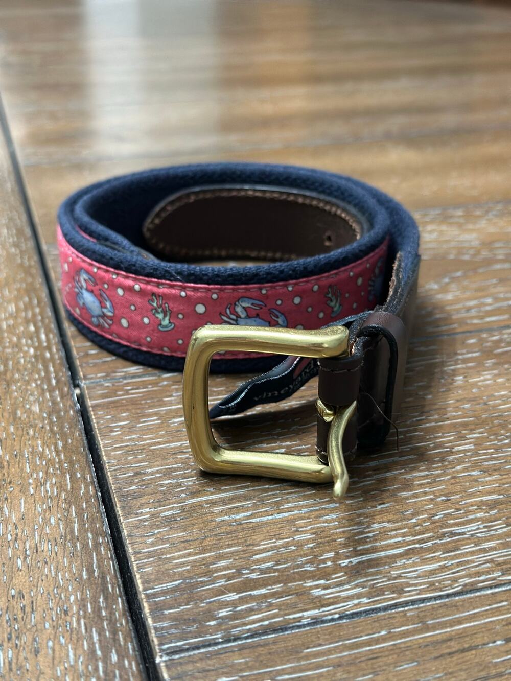 EUC Vineyard Vines Sz 30 Crab Fabric Leather Belt Gold Buckle Pink Nautical Navy